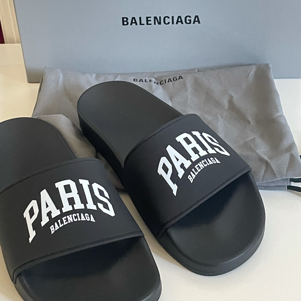 SALE!!!Balenciaga city pool sandals